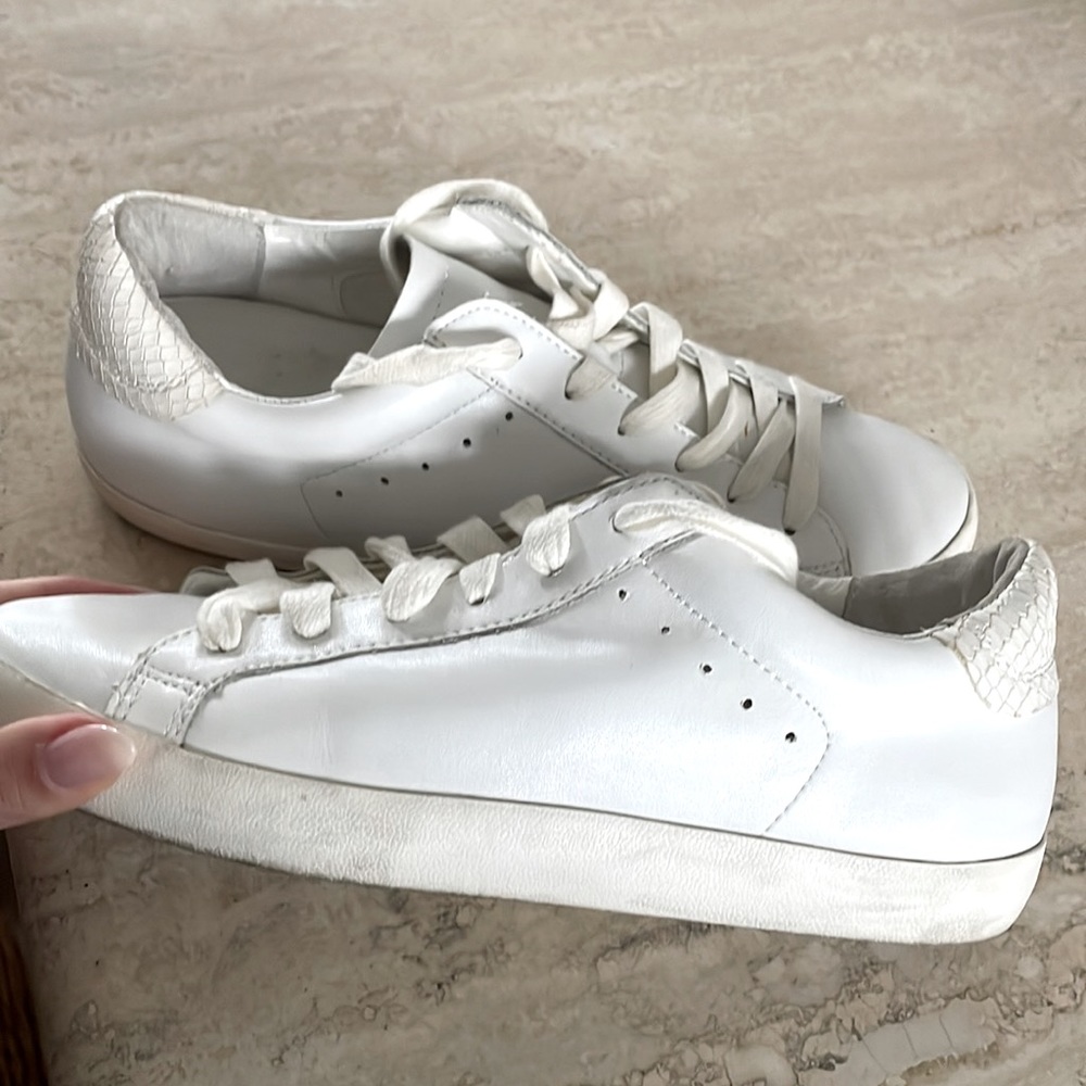 Womens white genuine leather sneakers, excellent condition